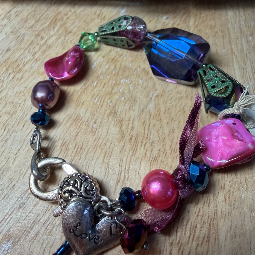 Elegant Pink and Purple Beaded Bracelet with Heart Charm